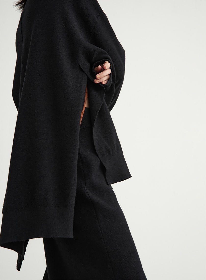 寬鬆開衩長袖針織上衣